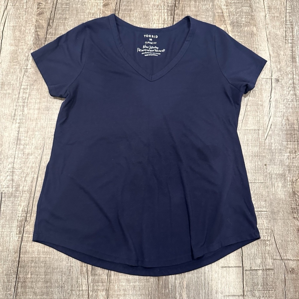 Torrid Classic Fit Navy Blue V NeckShort Sleeve T-Shirt‎ Women's Plus Sz 00